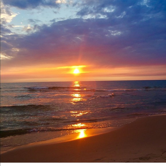 Meet your Posher, Crystal - Picture 1 of 3